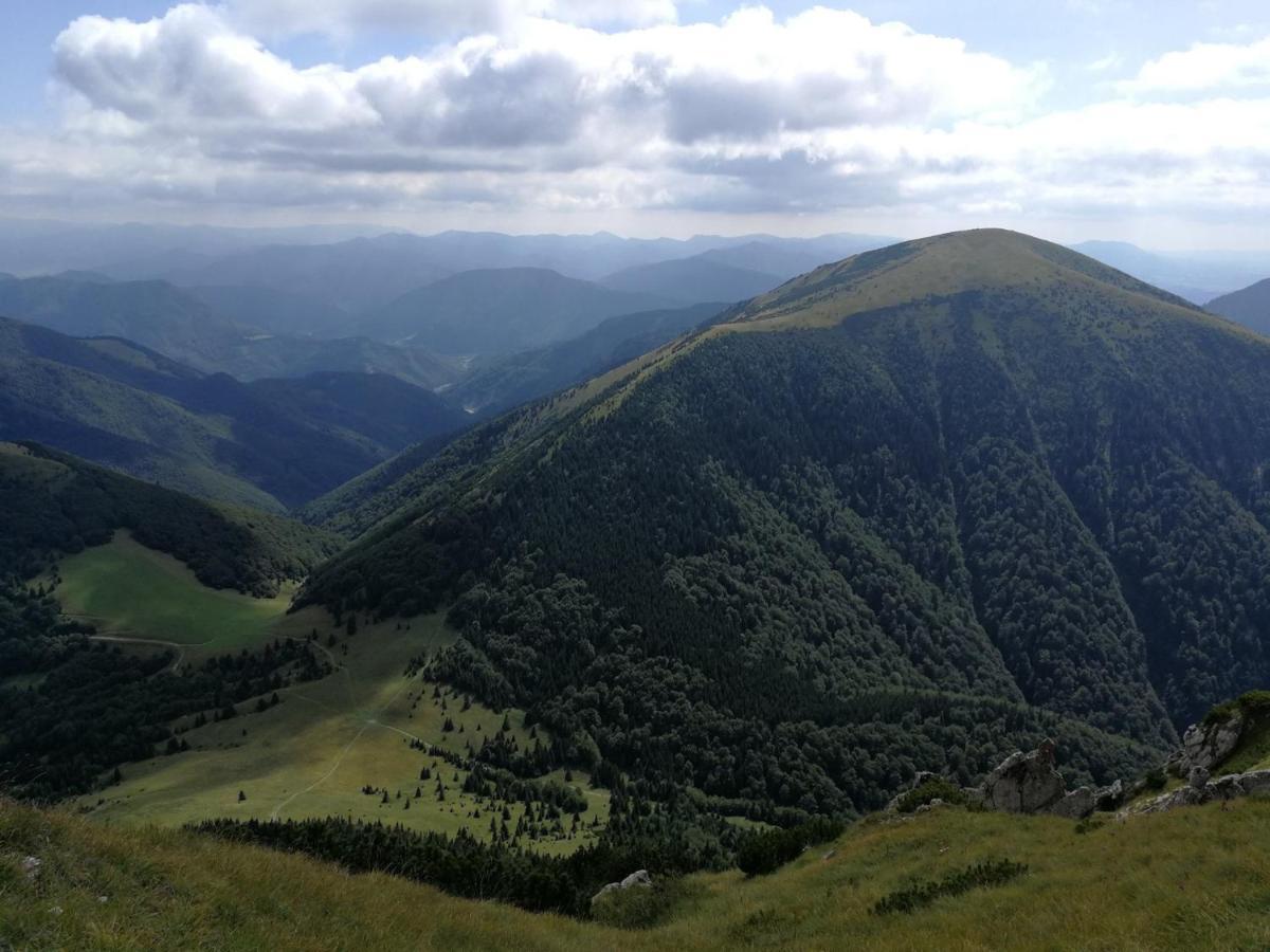 Chalupa Pri Gruni Zázrivá المظهر الخارجي الصورة